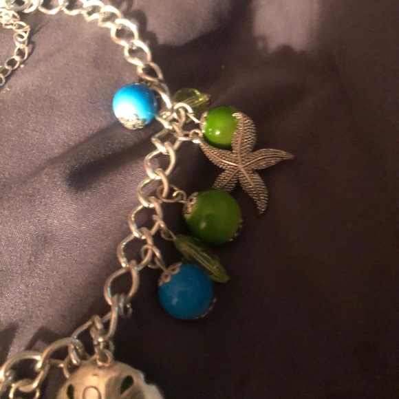 Starfish necklace - Picture 2 of 3